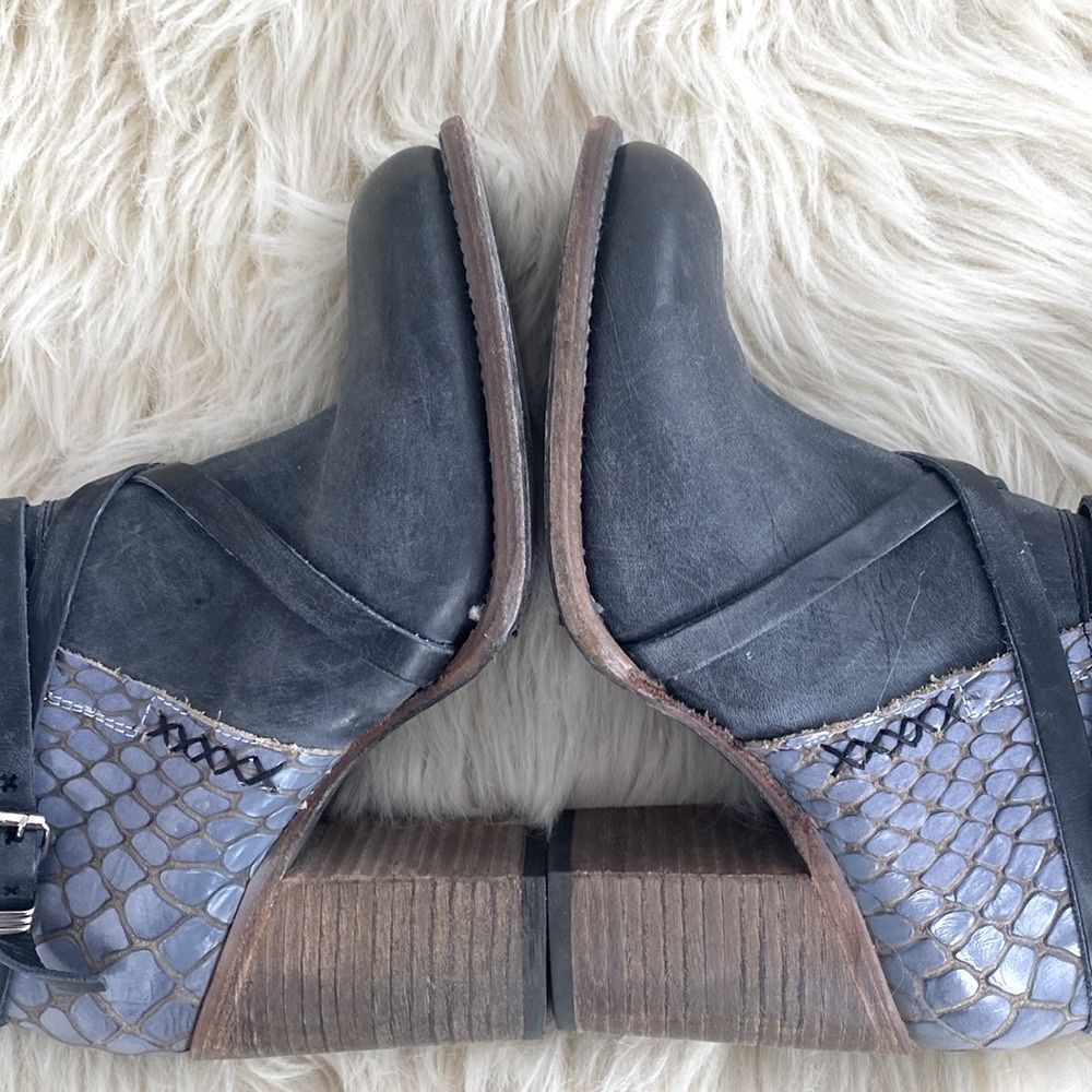 Freebird Baker Boots Crocodile pattern Embossed Leather Buckles sz 10 New - Picture 7 of 16